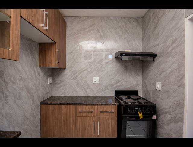 2 BEDROOM APARTMENT RENTED IN ESSENWOOD